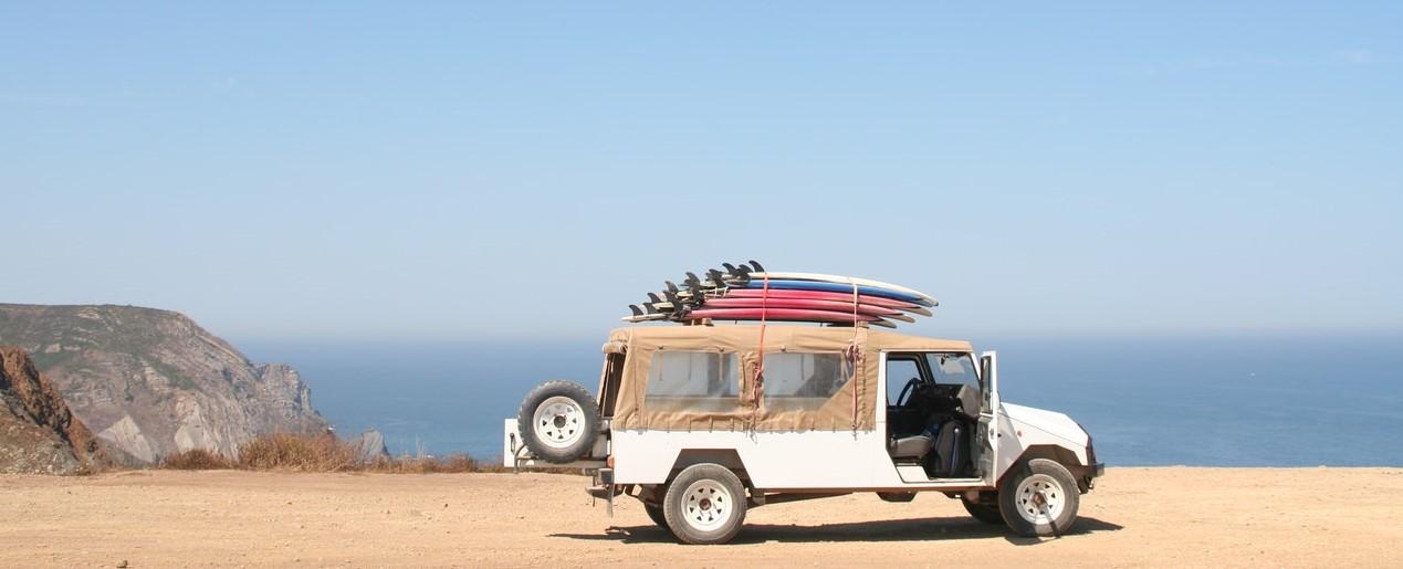 Auto am Strand